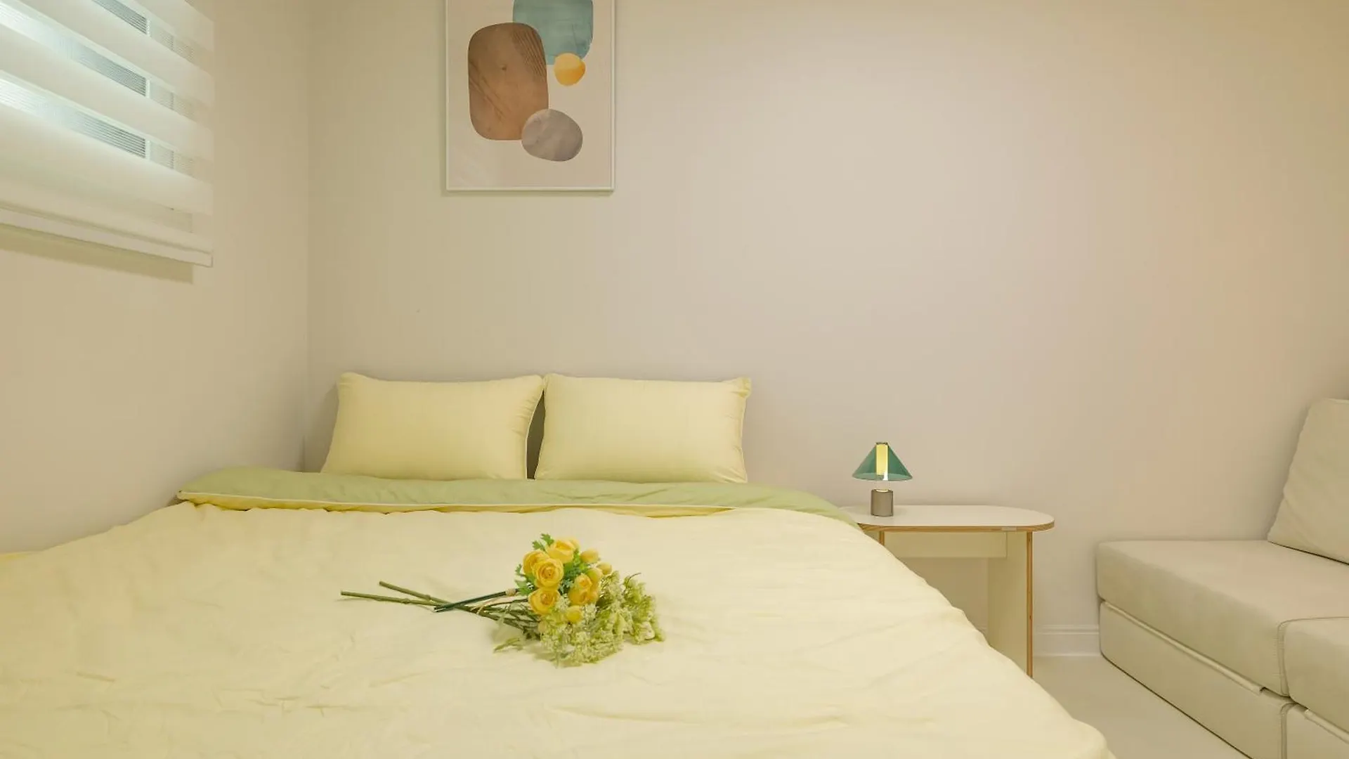 Sweet Dream House #A Quiet Rest That Warmly Embraces You Even On Unfamiliar Nights Soul